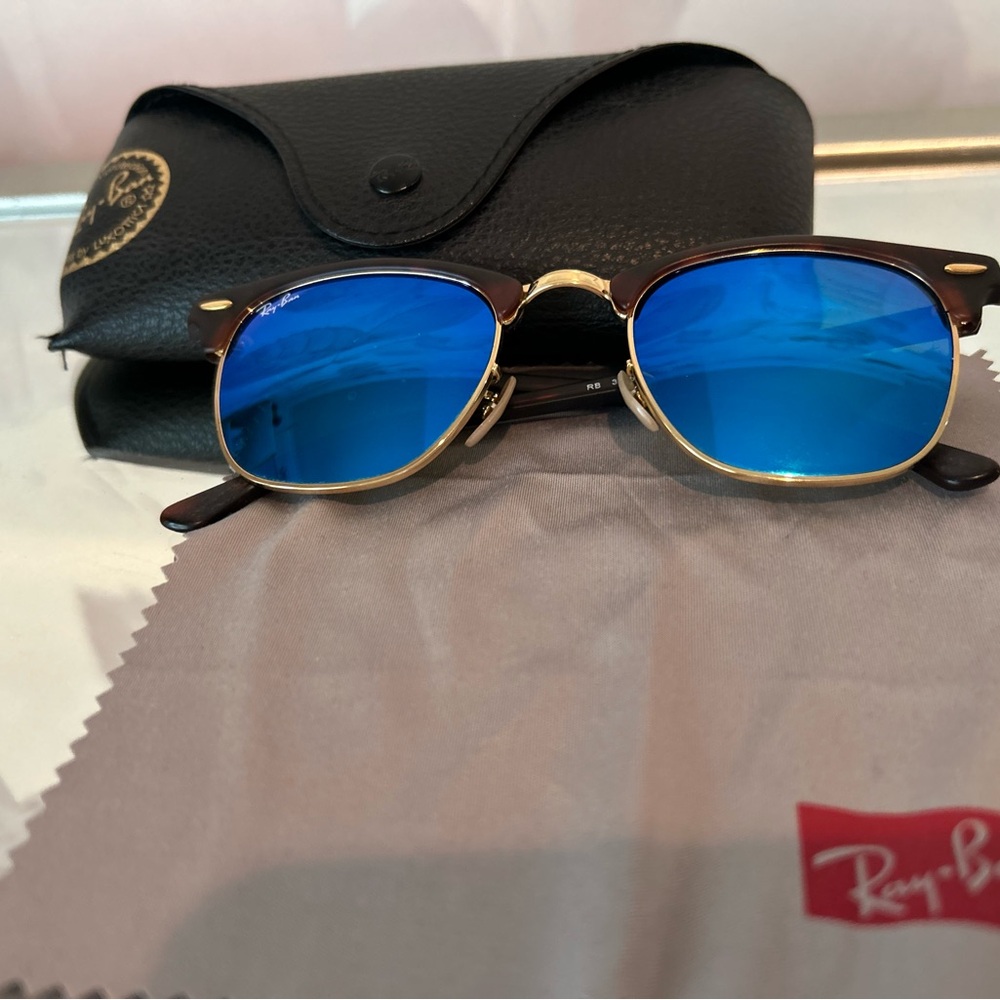 Ray-Ban Clubmaster Tortoise and Gold Sunglasses